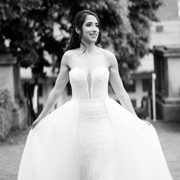 Meet your Posher, Amanda - Picture 1 of 1